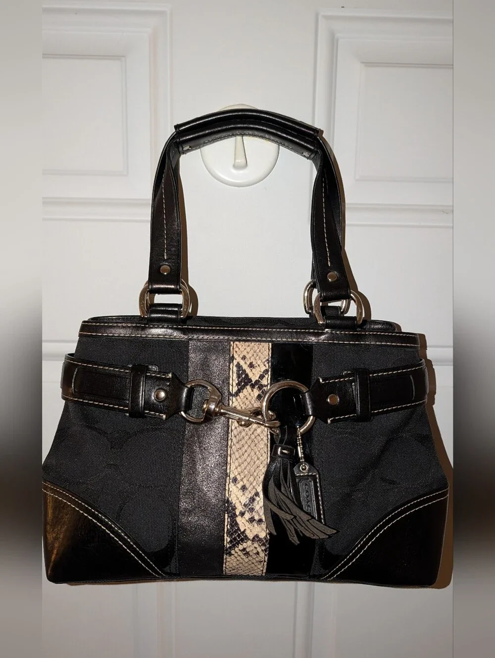 COACH Hampton Signature Shoulder Bag Python Embossed Leather Vintage Black VGUC